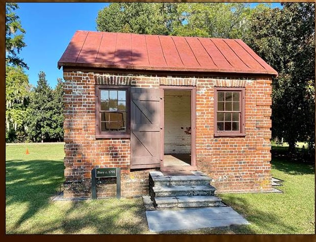 outhouse 640